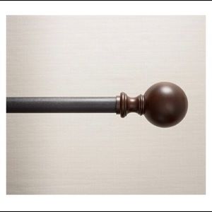 Pottery Barn Wood Finial Ball Set